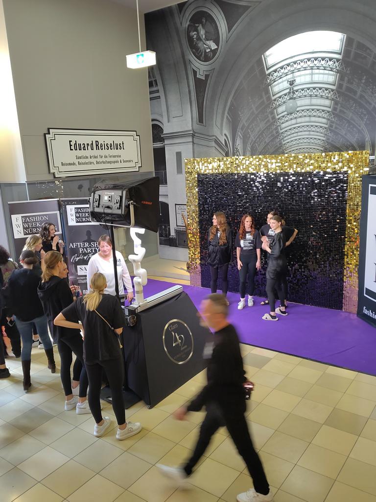 42GLAM Fashion Week Nürnberg Glambot Erlebnis